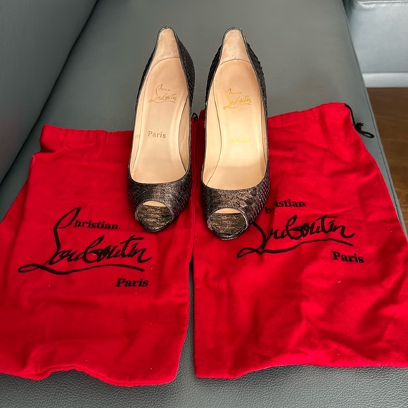 Christian Louboutin Black Peep Toe Heels - Picture 1 of 5